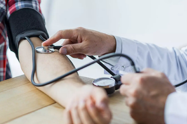 Vijay Makkal iyakkam medical camp for flood affected Chennai 