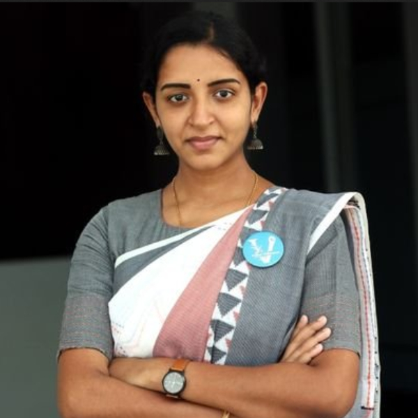 The mysterious person who started a fake account in the name of DMKs padma priya The mysterious person who started a fake account in the name of DMKs padma priya