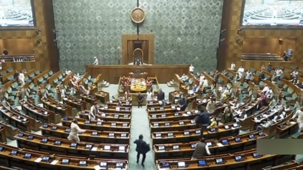 No security in Lok Sabha Shame Congress MPs complain