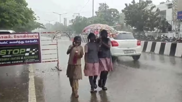 Heavy rainfall batters Tamil Nadu: Schools closed in 8 districts state 
