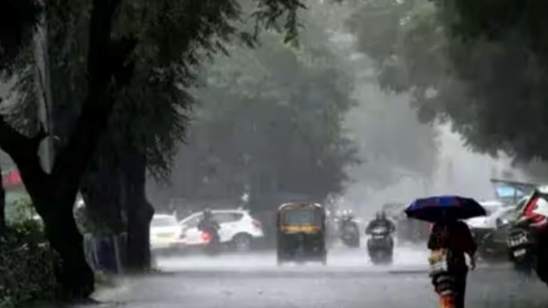 Amount of rainfall recorded in weather observatories and automatic weather stations? 