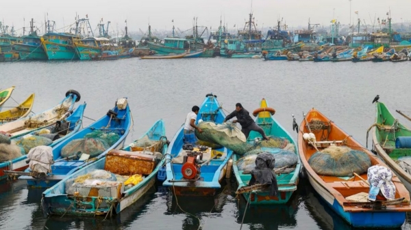 Fishermen not to go fishing in the sea today and tomorrow due to the hurricane 