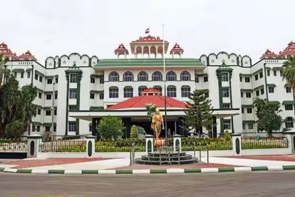 Madurai Avaniyapuram Jallikattu should be conducted by the High Court 