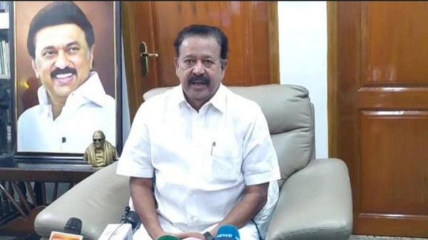 After hearing the verdict, Ponmudi wife Vishalakshi cried in the court 