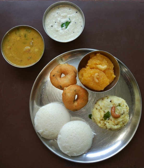 ADMK General Committee meeting is being held today, delicious food is being prepared and served to Executives 
