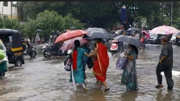 The Meteorological Department has announced that there is a chance of rain in southern districts again 