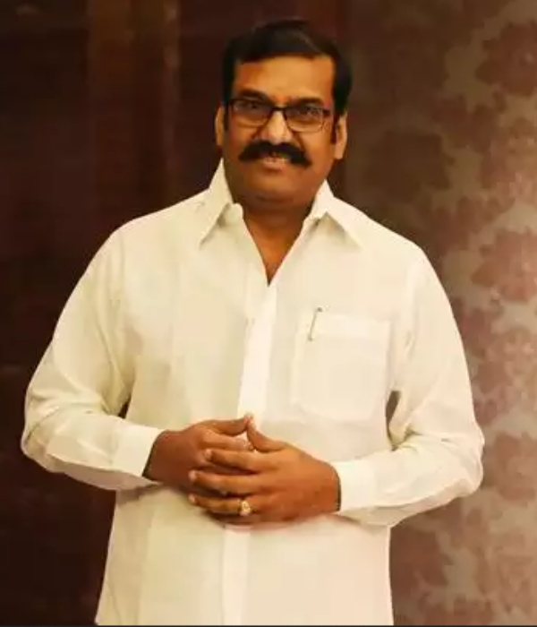 Vijayakanths funeral people crowd similar to the crowd that came to attend the funeral of Arignar Anna, says actor Napoleon 