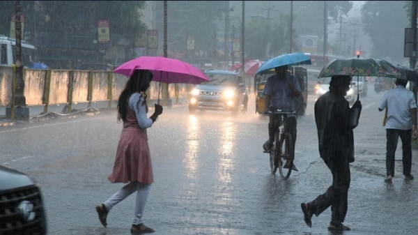 Thoothukudi and Nellai gets heavy rainfall today and tomorrow 