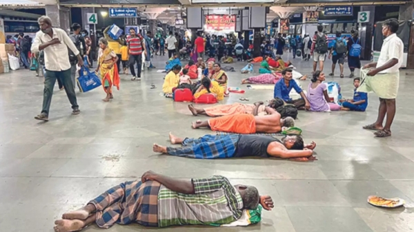 As Kilaampakkam Bus Stand comes in effect, Koyembedu becomes a sleep over spot for homeless 