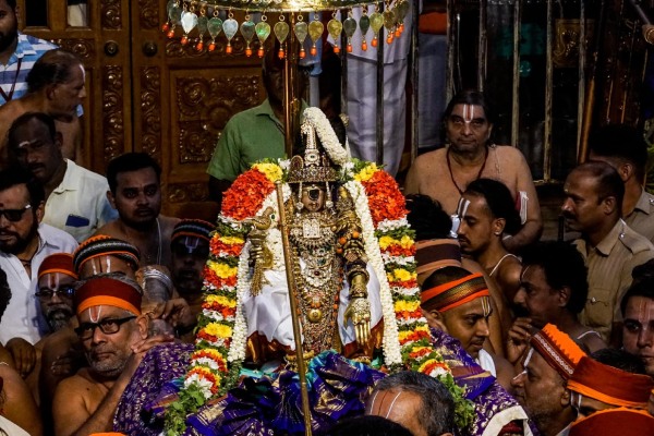 Vaikunta ekadasi Sorgavasal Tiruapu tomorrow in Srirangam Sri Ranganathar Temple 
