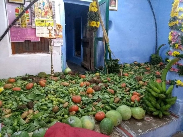 Srivilliputhur Andal temple Sri Andal Thayar vsiting her birth house Pachai Parathal 