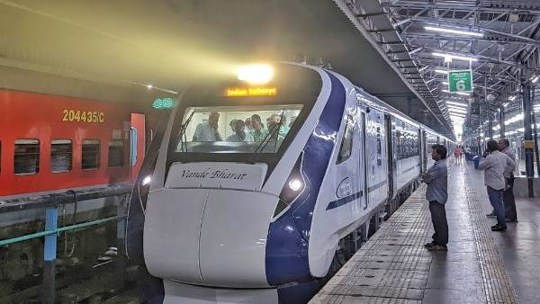 chennai-nellai-vande-bharat-train-cancelled-today-as-heavy-rain-continues-in-southern-districts