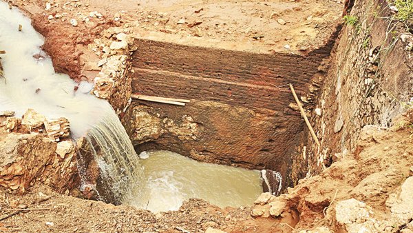 Tirunelveli: People are happy as the miracle well has started absorbing water again Tirunelveli: People are happy as the miracle well has started absorbing water again