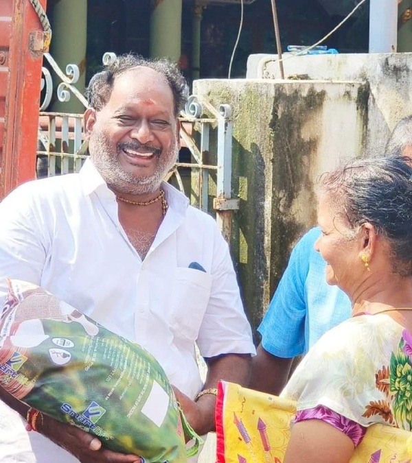  Late CM Jayalalithas aide Poongundran praises bjp councillor