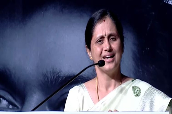 திமுக இளைஞரணி மாநாட்டில் பங்கேற்க சேலம் சென்றடைந்தார் முதல்வர் ஸ்டாலின்