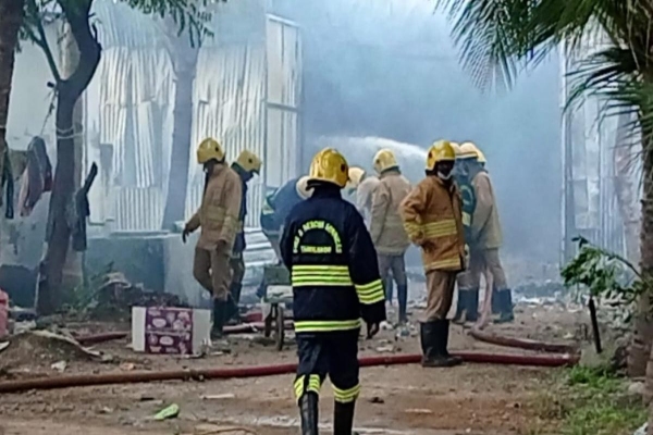 2 dead Many injured Virudhunagar firecracker factory blast 