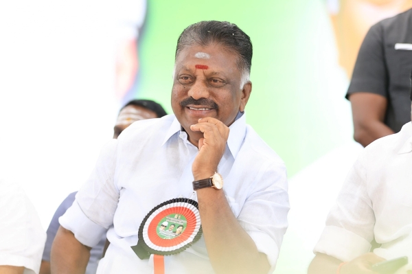 O Panneerselvam says that all India BJP leaders are in touch with me
