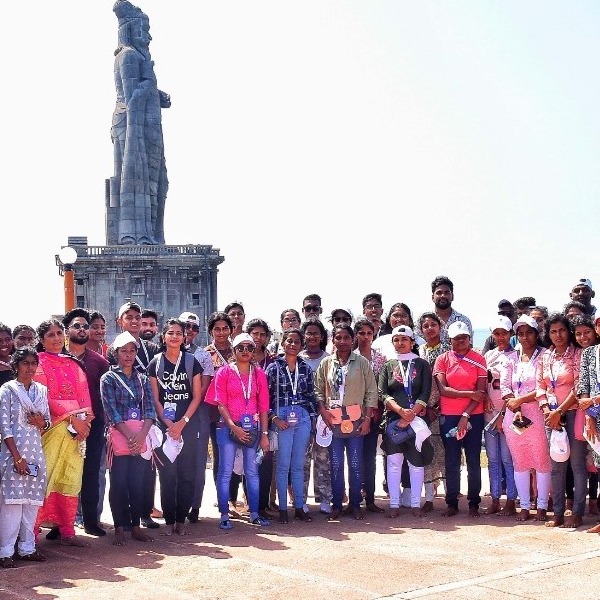 NRI Tamil youths who came to Tamil Nadu through the Search for Vergalai Thedi 