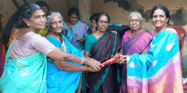  Traditional Pongal Festival at One House 27 Family Relations 75 People Gathered in Sivagangai