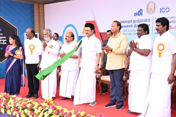 What are the facilities at kilambakkam Bus terminus