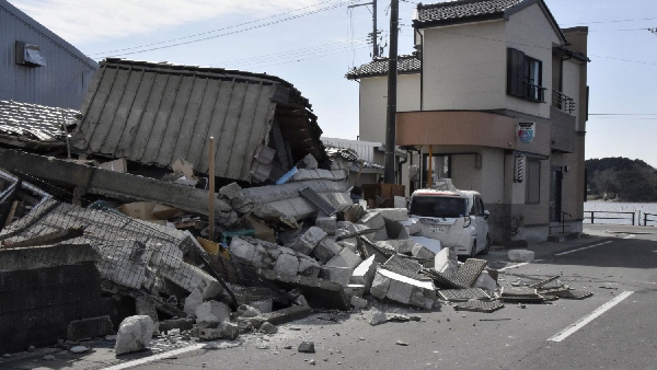 7.4-magnitude earthquake hits Japan, prompts tsunami warning