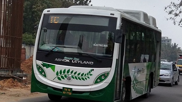 What are the facilities on electric buses that run on 27 routes in Chennai? 