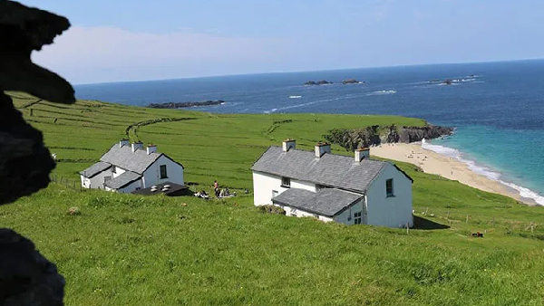 Irish Great Blasket Island is looking for a duo for a caretaker role Irish Great Blasket Island is looking for a duo for a caretaker role