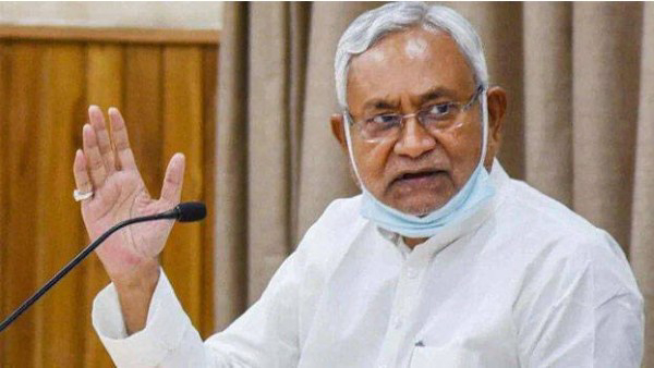 Bihar CM Nitish Kumar is likely to submit his resignation and will form government with BJP tomorrow 