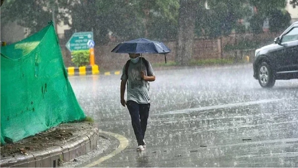 There is a possibility of light rain in Tamil Nadu today due to change in the speed of east wind There is a possibility of light rain in Tamil Nadu today due to change in the speed of east wind