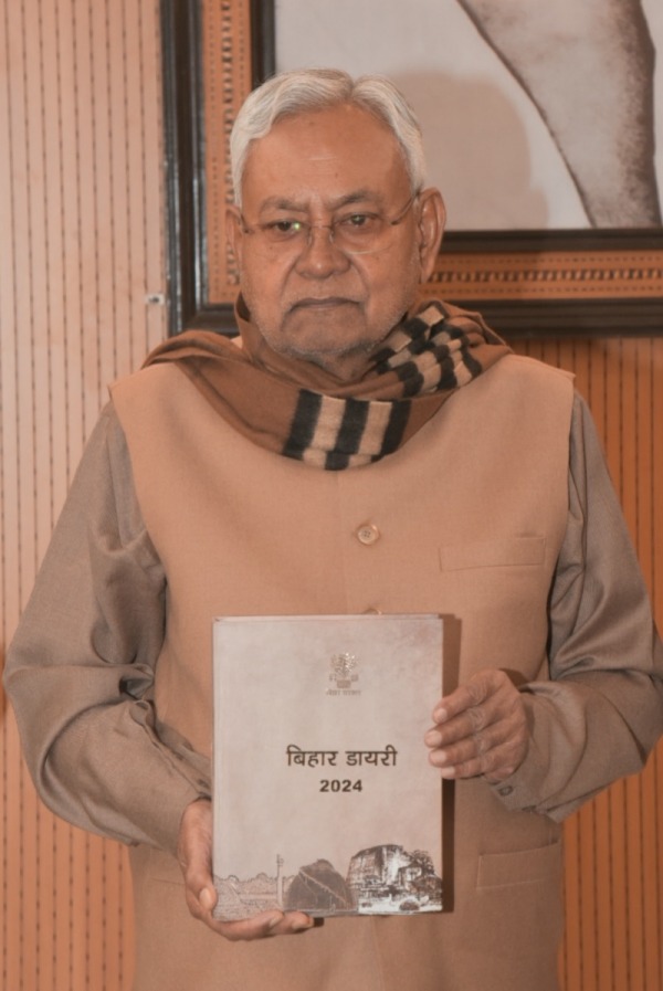 Why is the central government reluctant to conduct a caste-wise census?