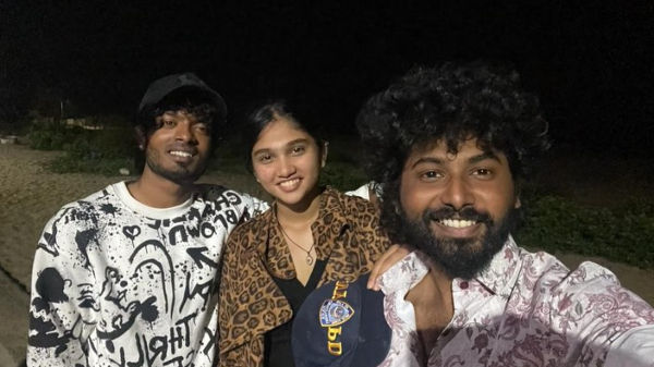 bigg boss 7 contestant Nixon took pictures together with Vanithas daughter Jovika bigg boss 7 contestant Nixon took pictures together with Vanithas daughter Jovika