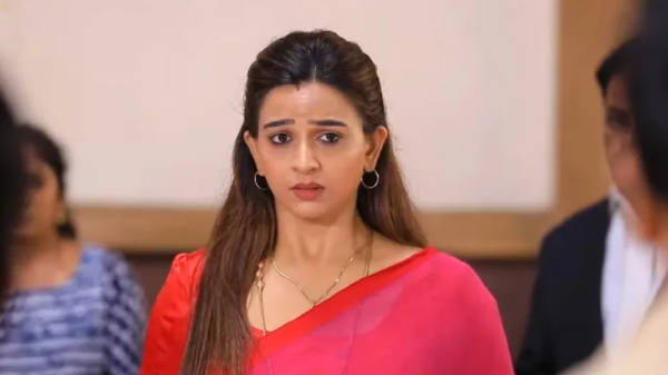 Baakiyalakshmi Serial january 18th episode Jeni gets a shock from Ezhil