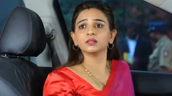 Baakiyalakshmi Serial january 18th episode Jeni gets a shock from Ezhil