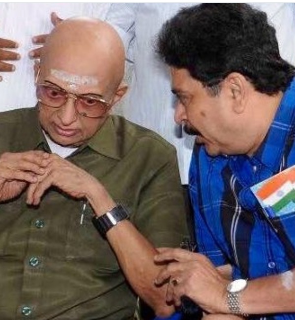 Thuglak office Sitting in CHO’s chair will never make anybody another CHO says S.Vee Shekher 