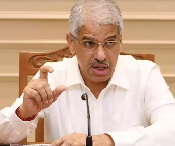 Kilambakkam bus terminus Shiv Das Meena orders to operate as Plastic-free Zone 