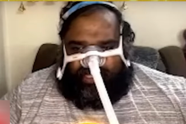 Ravindar did Biggboss Review with oxygen mask Ravindar did Biggboss Review with oxygen mask