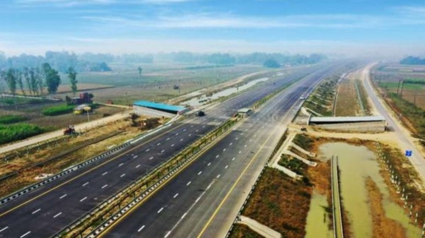 Why Tamil Nadu is way behind in Expressway contruction comparing to North India? 