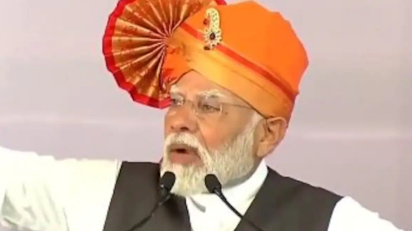 PM Modi Breaks Down when he spoke about his house and his Childhood 