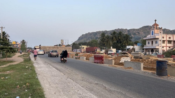 Underpass construction started in Chennai Bangalore Expressway near Vellore are in full swing 