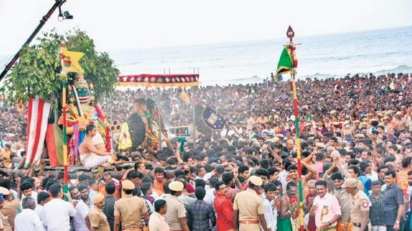 Thaipusam Festival Devotees are not allowed to Sharpakavadi in Tiruchendur 