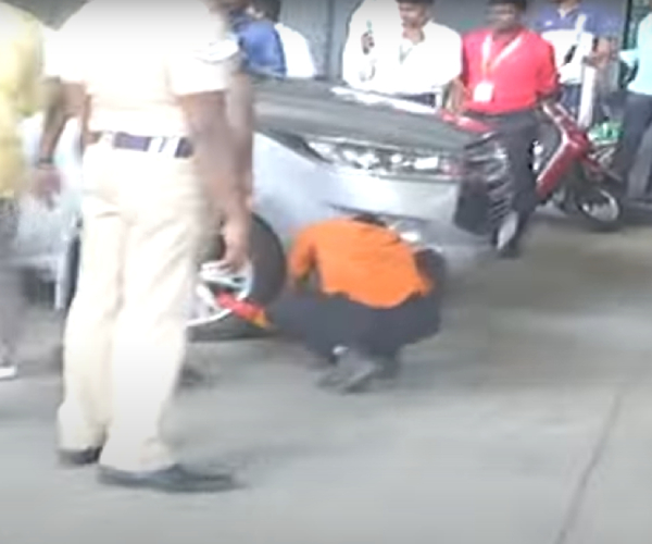 Yuvan Shankar Rajas car locked in Chennai Airport 