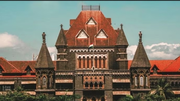 Girlfriend is not a relative of the husband, says Bombay High court and quases FIR 