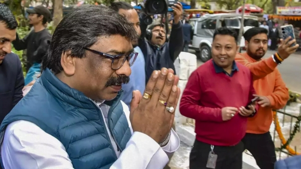  Jharkhand political drama 8 JMM MLAs didnt attend CM Sorens meeting