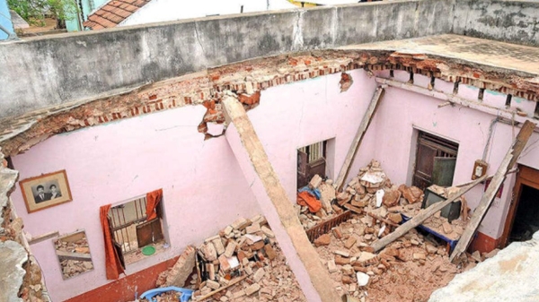 tragic incident on New year; House Roof collapsed near trichy: 4 dies on the spot tragic incident on New year; House Roof collapsed near trichy: 4 dies on the spot