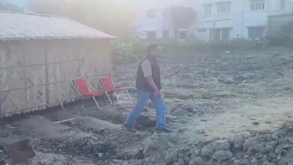 bizarre thefts continue in Bihar Entire pond stolen by the land mafia bizarre thefts continue in Bihar Entire pond stolen by the land mafia