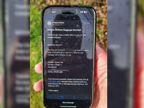 Apples iPhone infact after fall from 16,000 feet in alaska airlines