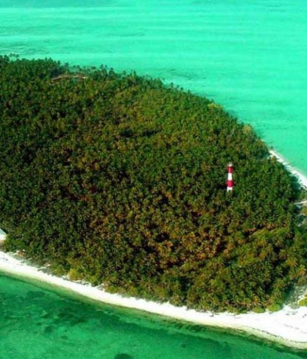 Lakshwadeep Crystal clear waters mesmerized by its natural beauty says KhushbuSundar Lakshwadeep Crystal clear waters mesmerized by its natural beauty says KhushbuSundar