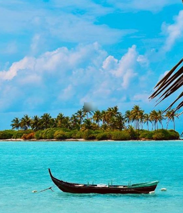 Lakshwadeep Crystal clear waters mesmerized by its natural beauty says KhushbuSundar Lakshwadeep Crystal clear waters mesmerized by its natural beauty says KhushbuSundar