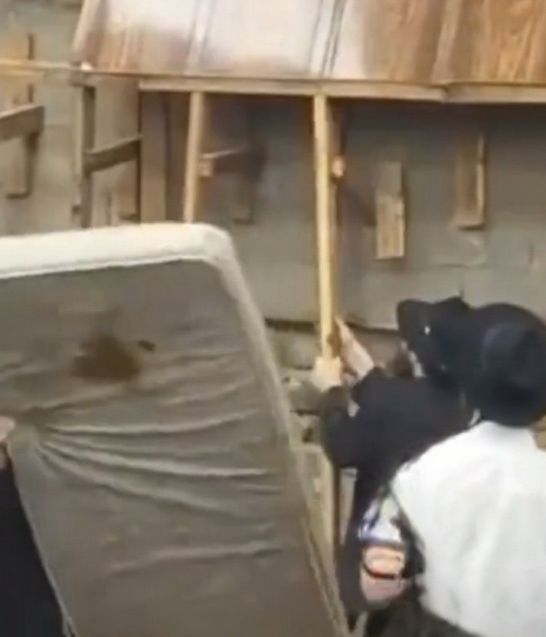 Secret tunnel unearthed at Brooklyn JEWS synagogue: What was inside the hall? Secret tunnel unearthed at Brooklyn JEWS synagogue: What was inside the hall?