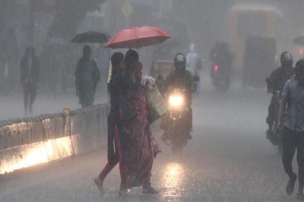 Chennai met dept said that there is a chance of rain in 4 districts in Tamil Nadu for the next 3 hours 